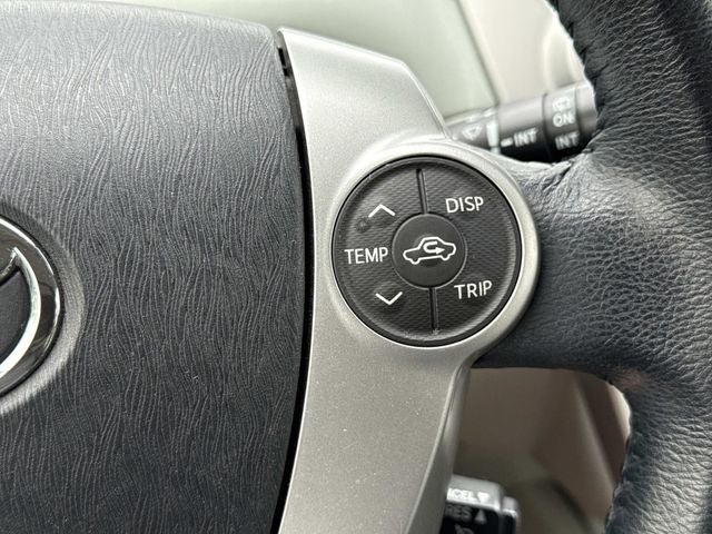 2013 Toyota Prius v Five