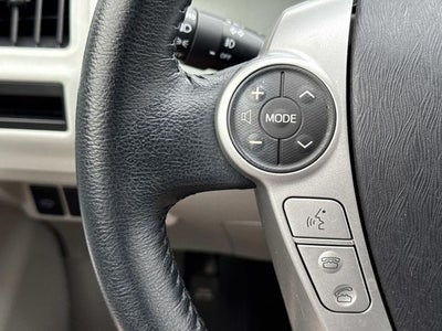 2013 Toyota Prius v Five