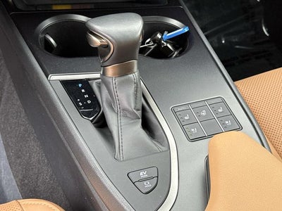 2024 Lexus UX 250h Premium