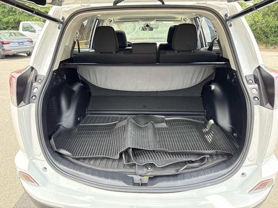 2016 Toyota RAV4 Hybrid XLE