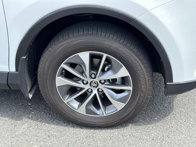 2016 Toyota RAV4 Hybrid XLE