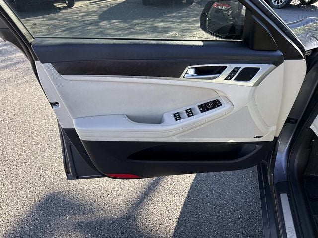 2016 Hyundai Genesis 3.8