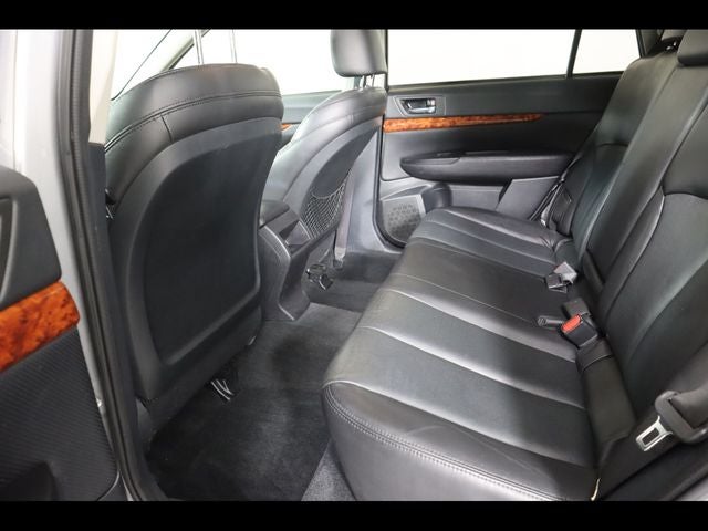 2010 Subaru Outback 2.5i Limited