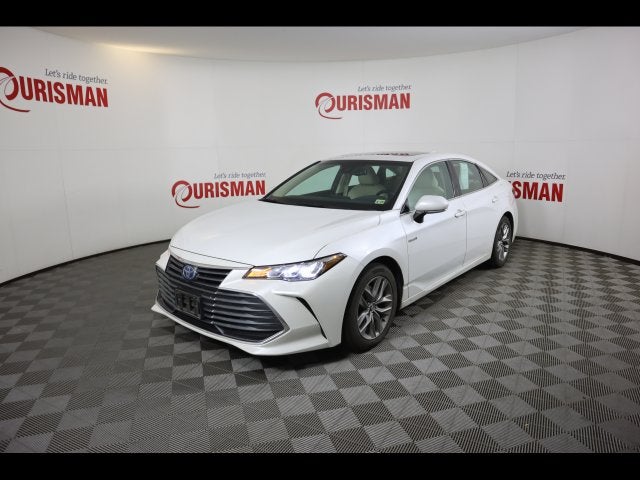 2020 Toyota Avalon Hybrid XLE Plus