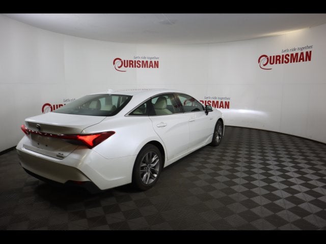 2020 Toyota Avalon Hybrid XLE Plus
