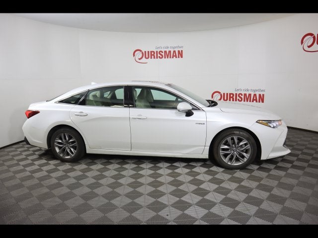 2020 Toyota Avalon Hybrid XLE Plus