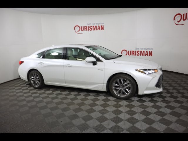 2020 Toyota Avalon Hybrid XLE Plus