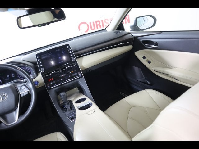 2020 Toyota Avalon Hybrid XLE Plus