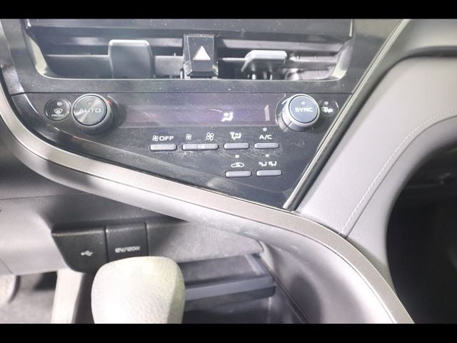 2021 Toyota Camry Hybrid LE