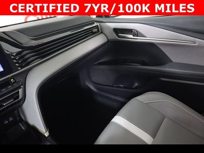 2025 Toyota Camry SE