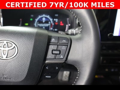 2025 Toyota Camry SE