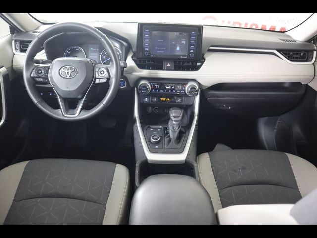 2022 Toyota RAV4 Hybrid XLE