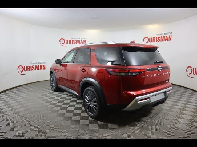 2023 Nissan Pathfinder SL