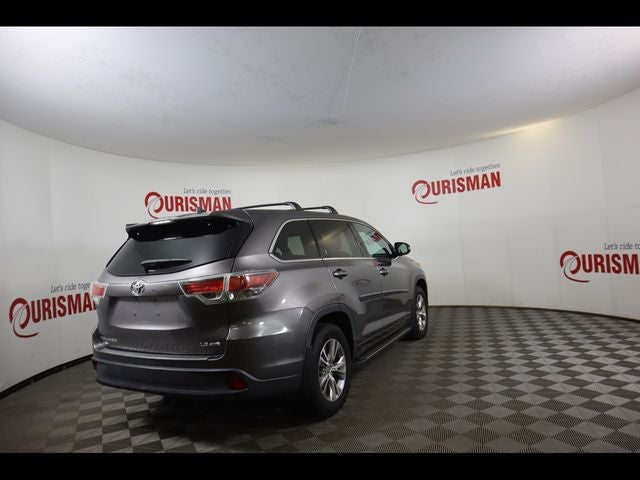 2016 Toyota Highlander LE V6