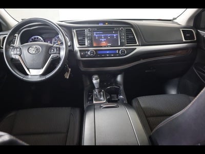 2016 Toyota Highlander LE V6