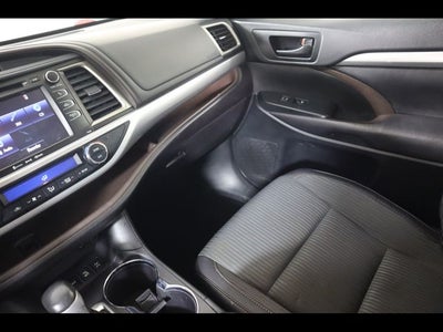 2016 Toyota Highlander LE V6