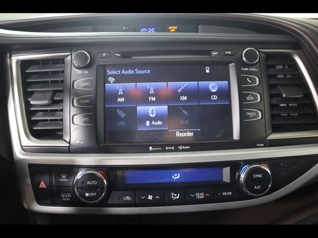 2016 Toyota Highlander LE V6