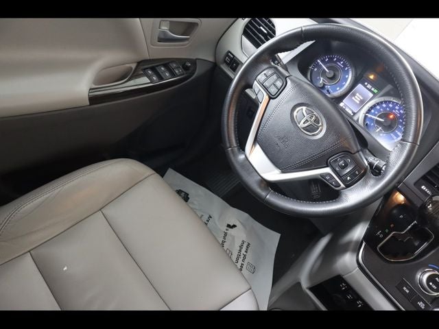 2018 Toyota Sienna XLE 7 Passenger