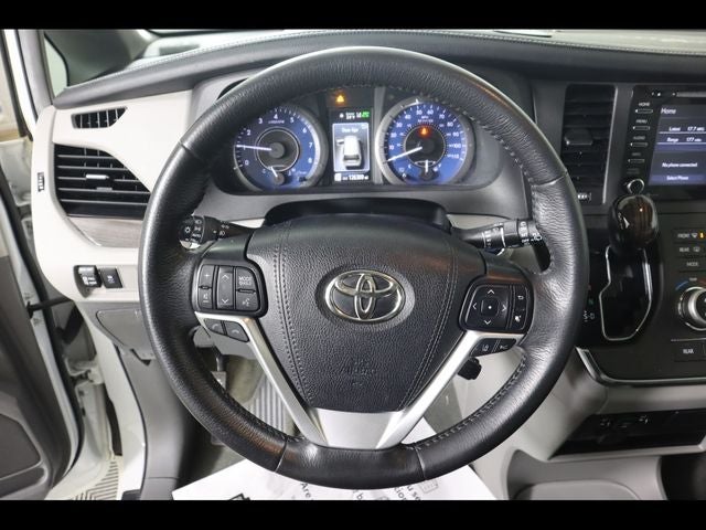 2018 Toyota Sienna XLE 7 Passenger
