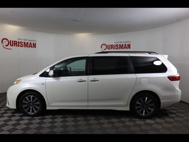 2018 Toyota Sienna XLE 7 Passenger