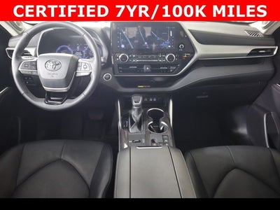 2025 Toyota Highlander Hybrid Platinum