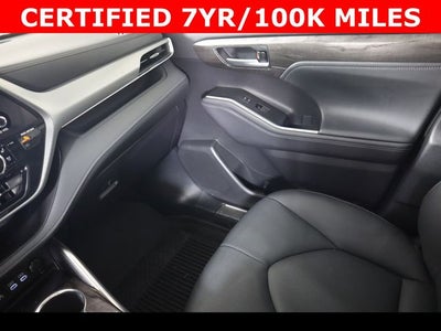 2025 Toyota Highlander Hybrid Platinum