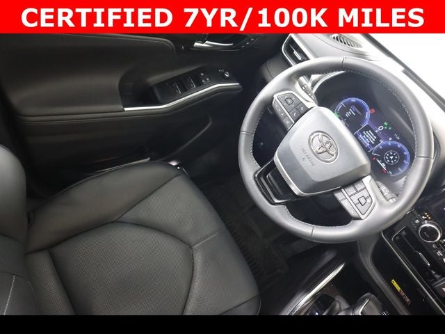 2025 Toyota Highlander Hybrid Platinum