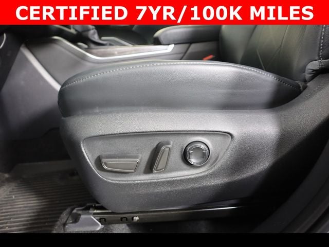 2025 Toyota Highlander Hybrid Platinum