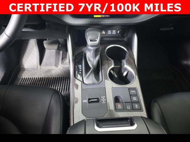 2025 Toyota Highlander Hybrid Platinum