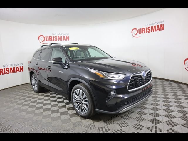 2022 Toyota Highlander Hybrid Platinum