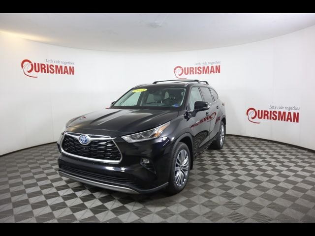 2022 Toyota Highlander Hybrid Platinum