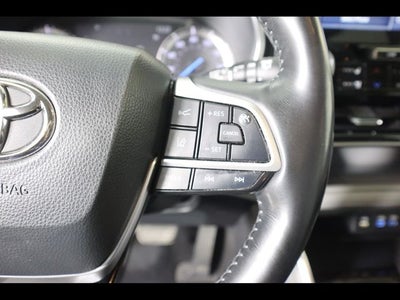 2022 Toyota Highlander Hybrid Platinum