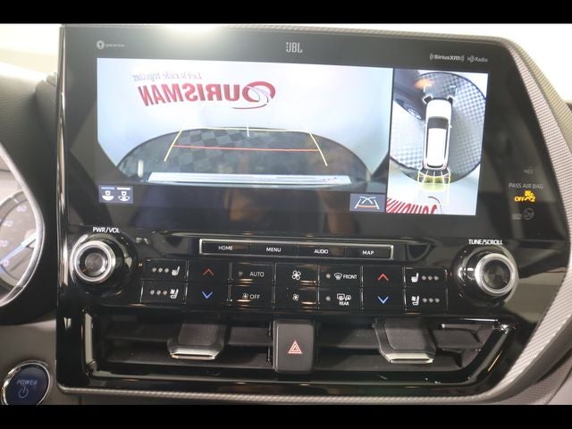 2022 Toyota Highlander Hybrid Platinum