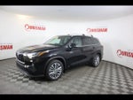 2022 Toyota Highlander Hybrid Platinum