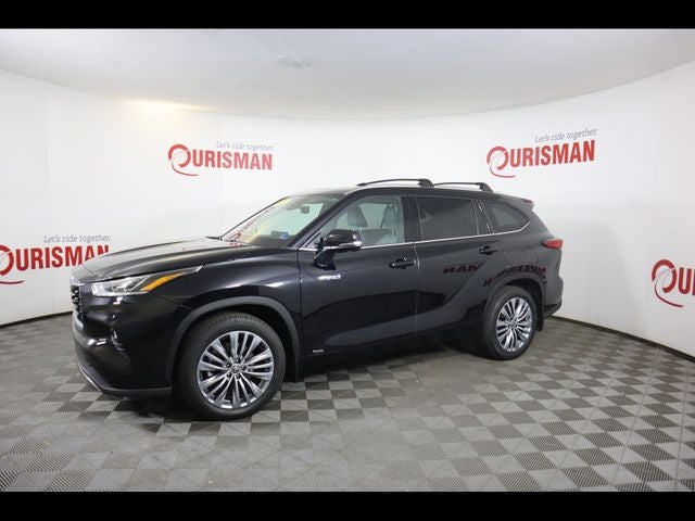 2022 Toyota Highlander Hybrid Platinum