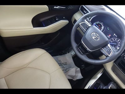 2021 Toyota Highlander Hybrid Platinum