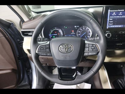 2021 Toyota Highlander Hybrid Platinum