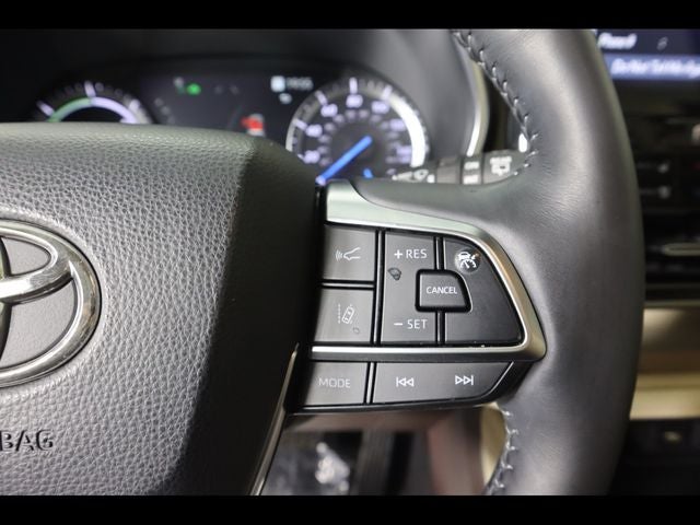 2021 Toyota Highlander Hybrid Platinum