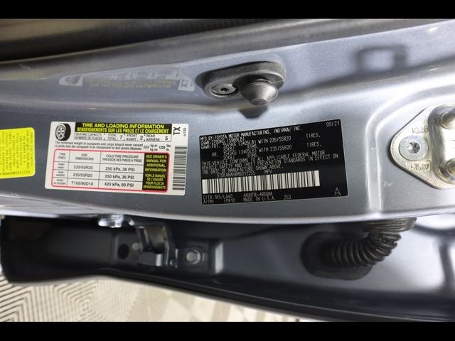 2021 Toyota Highlander Hybrid Platinum