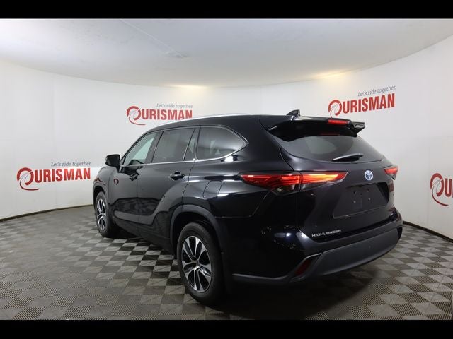 2022 Toyota Highlander Hybrid XLE