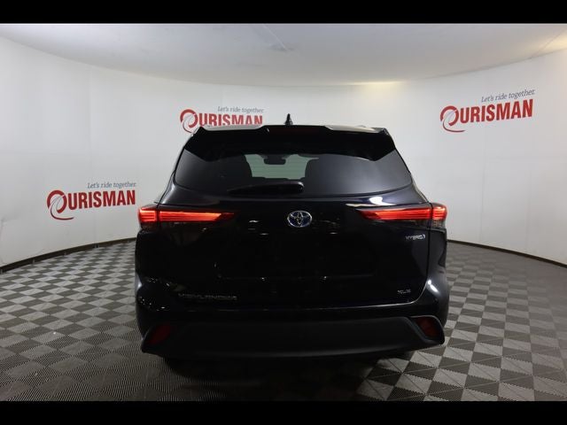 2022 Toyota Highlander Hybrid XLE