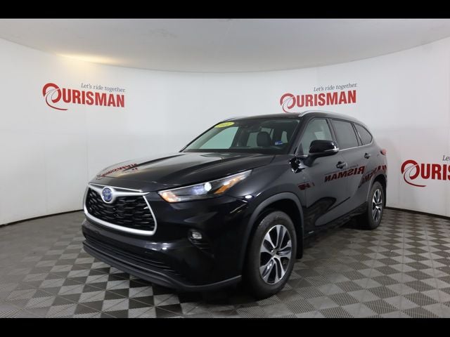 2022 Toyota Highlander Hybrid XLE