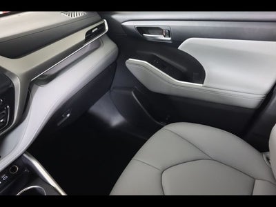 2023 Toyota Highlander Hybrid XLE