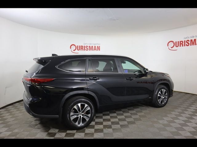 2023 Toyota Highlander Hybrid XLE