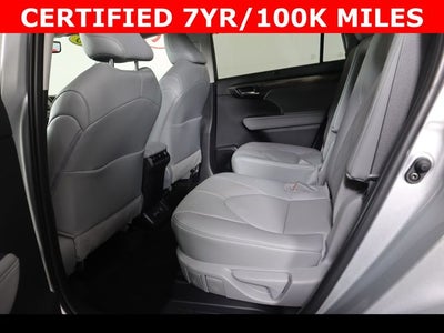 2025 Toyota Highlander Platinum