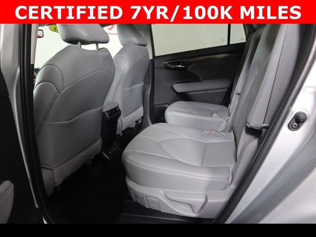 2025 Toyota Highlander Platinum