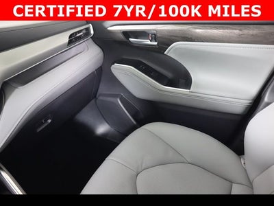 2025 Toyota Highlander Platinum