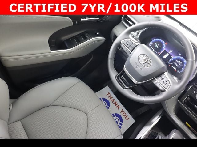 2025 Toyota Highlander Platinum
