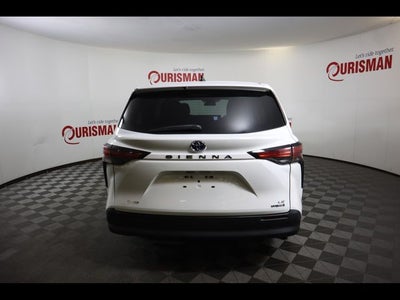 2021 Toyota Sienna LE 8 Passenger