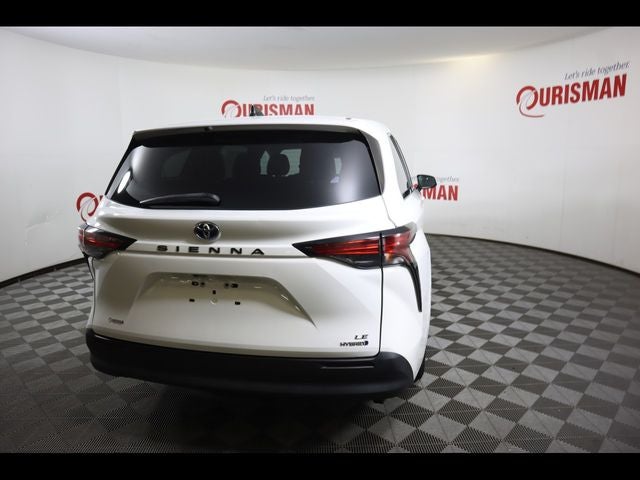 2021 Toyota Sienna LE 8 Passenger
